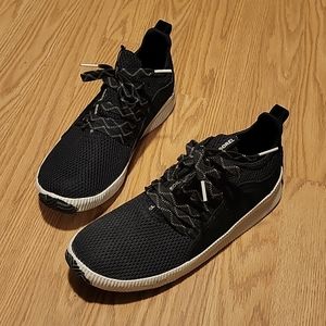 Sorel Women's 9.5 Out N About Plus Sneaker - waterproof/ like new